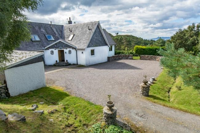 marino lodge lochailort
